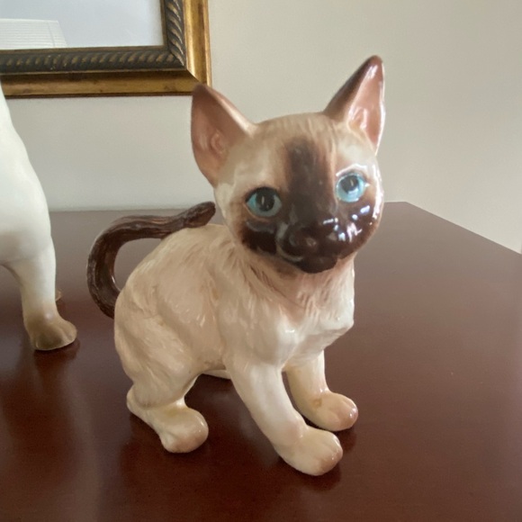 Lot of 2 Siamese Cat Porcelain Figurines Smaller is Lefton Cute Cat Japan - Picture 6 of 10